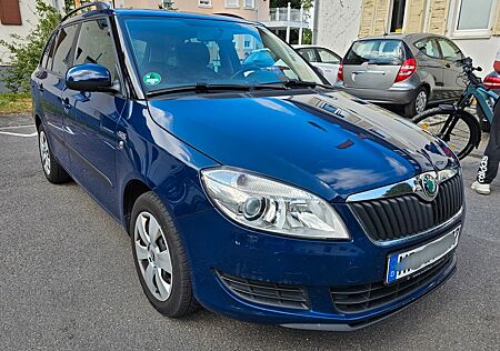 Skoda Fabia 1.6 TDI *90Ps * TÜV Neu* KlimaAut.* Tempo*