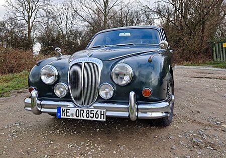 Jaguar MK II Daimler V8 2.5