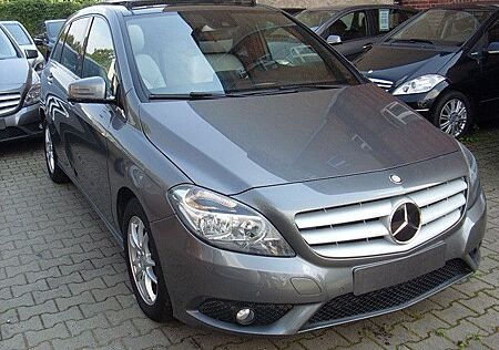 Mercedes-Benz B 200 Automatik / Panoramadach / Ledersitze