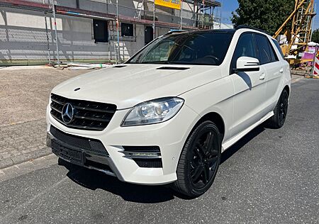 Mercedes-Benz ML 350 CDI Designo Edition1. Pano.Luft.Leder