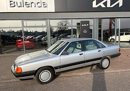 Audi 100
