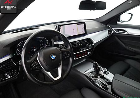 BMW 520 d T xDrive PANORAMA,HUD,KEYLESS,KAMERA,1.HD