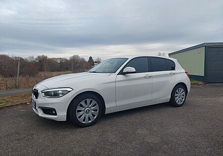 BMW 116i Advantage LED/SHZ/PDC 8-fach bereift