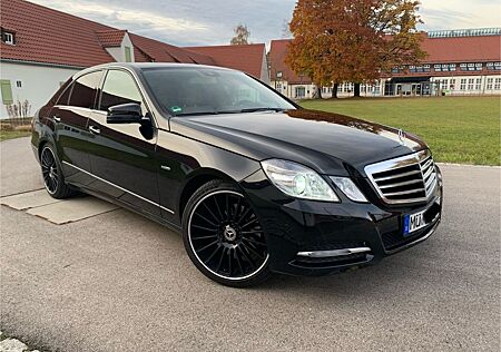 Mercedes-Benz E 250 CDI BlueEFF. AVANTG. GARAGENFAHRZEUG