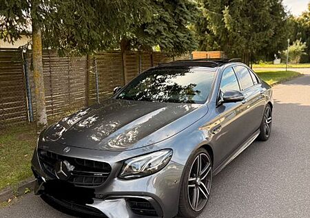 Mercedes-Benz E 63 AMG AMG E 63 S 4MATIC+ - Vollausstattung, Garantie