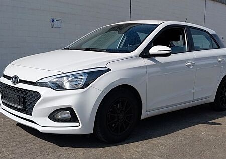 Hyundai i20 FACELIFT/NUR 80TKM/EURO6/ALU/GEPFLEGT