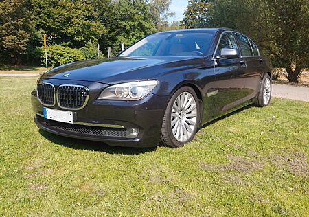 BMW 740i -mega Ausstattung, AHK,HUD,SSD.Massagesitze
