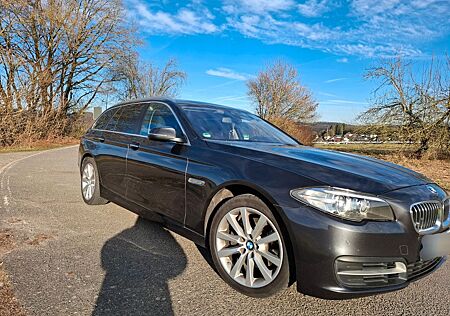 BMW 520d Touring A Luxury Line Luxury Line