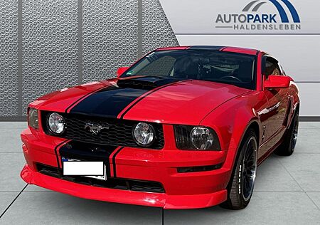 Ford Mustang GT Coupe 4.6-Liter V8 305PS Heckantrieb
