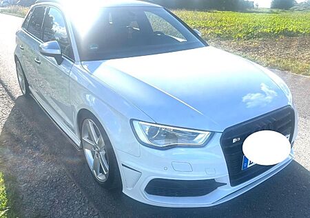 Audi S3 quattro Sportback S tronic
