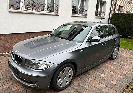 BMW 118d TOP ZUSTAND*NAVI*KLIMA*8-FACH-BEREIFT