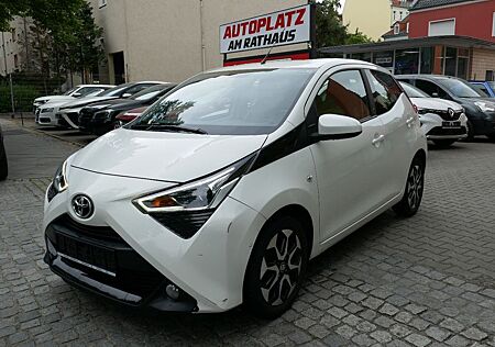Toyota Aygo (X) Aygo -play Team D
