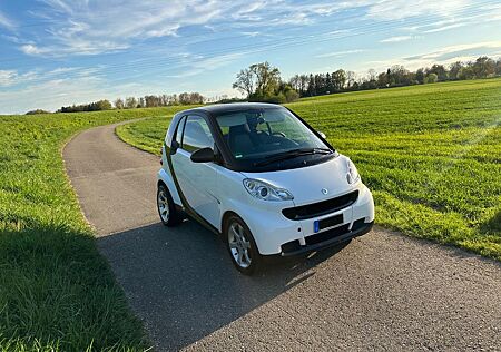 Smart ForTwo TÜV 12/26 Service Neu mhd white limited