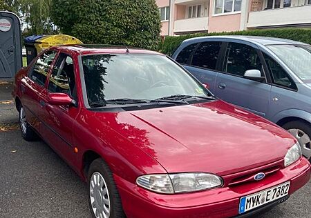 Ford Mondeo 1.8 16V GLX GLX