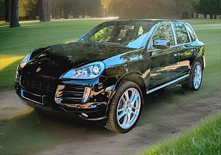 Porsche Cayenne 3.6 GTS Sport Paket 21 Zoll Scheckheft