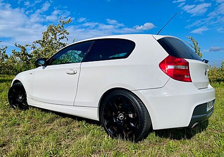 BMW 118i M-Paket| TÜV 07/25| 143 PS