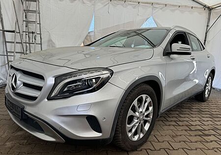 Mercedes-Benz GLA 220 CDI 4Matic Automatik Leder Xenon