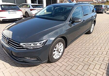VW Passat Variant Volkswagen PASSAT 2.0TDI*DSG*NAV*LED*KAM*ACC*DAB*AHK*MASS*1