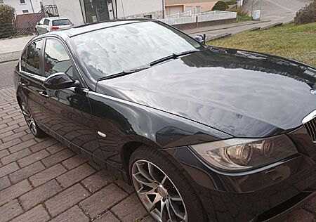 BMW 325xi -E 90. TÜV neu