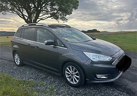 Ford Grand C-Max 1,5TDCi 88kW Titanium Titanium