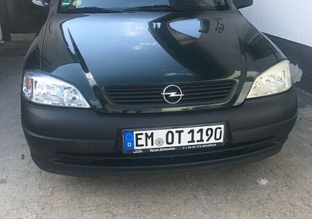 Opel Astra 1.6 -
