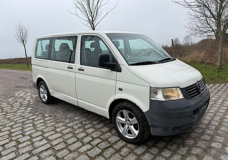 VW T5 Transporter Volkswagen 1.9 TDI *9 Sitze * 4600 €