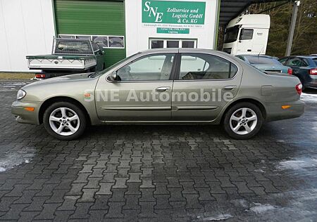 Nissan Maxima 3,0 Elegance