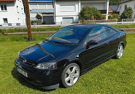 Opel Astra Coupé 2.0 16V Turbo