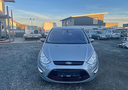 Ford S-Max Titanium