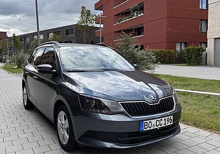 Skoda Fabia Combi, neuer Service & TÜV, Garagenauto