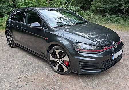 VW Golf Volkswagen 2.0 TSI DSG GTI