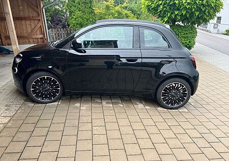 Fiat 500E (RED) Cabrio 43 kWh (RED)