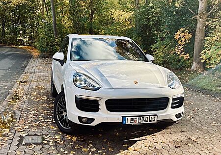 Porsche Cayenne Diesel Platinum Edition BOSE Top Zustand
