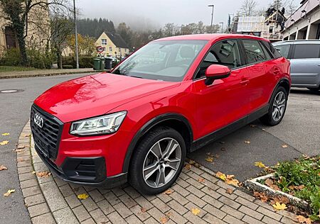 Audi Q2 design ultra Klimaaut.,Navi,SHZ,PDC,1.Hand