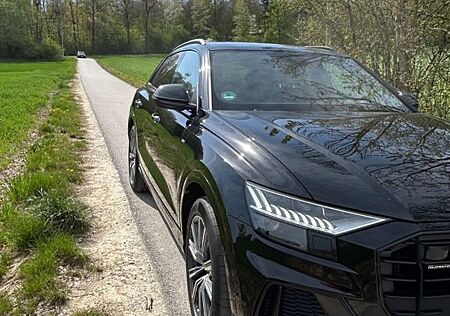 Audi Q8 50 TDI quattro tiptronic -