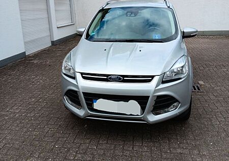 Ford Kuga 2,0 TDCi 2x4 103kW Titanium Titanium