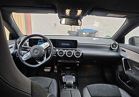 Mercedes-Benz 250 Cla250e shooting brake amg line