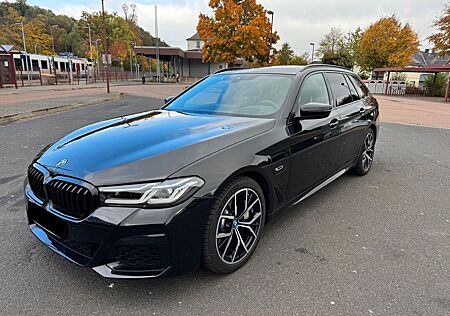BMW 530e Touring M Sport Padach Laser AHK e-Sitze