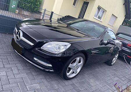 Mercedes-Benz SLK 200 BlueEFFICIENCY -