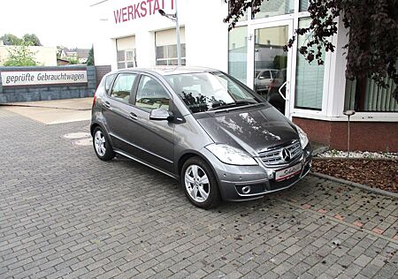 Mercedes-Benz A 180 mit Klima / SHZG / Park-Assistent uvm.....