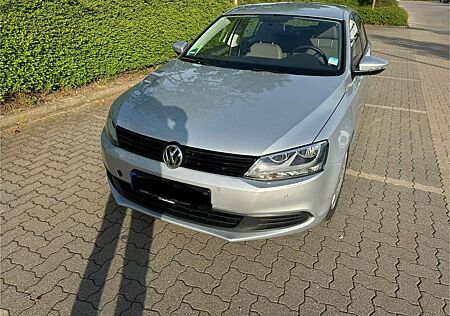 VW Jetta Volkswagen 1.2 TSI Trendline BlueMotion Technolog...