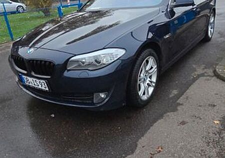 BMW 530d xDrive Touring -panorama