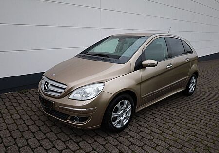 Mercedes-Benz B 170 B -Klasse AUTOMAT/BI-XENON/NAVI