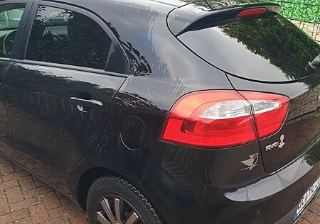 Kia Rio 1.2 FIFA World Cup Edition FIFA World Cu...