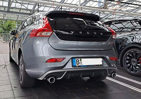 Volvo V40 D4 Geartronic Summum R-Design