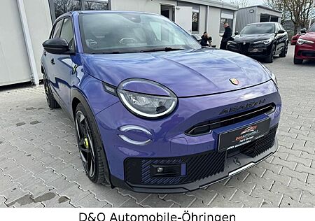 Abarth 600e Scorpionissima Racing Sitze 360 Kamera