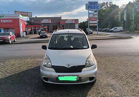 Toyota Yaris Verso 1.3