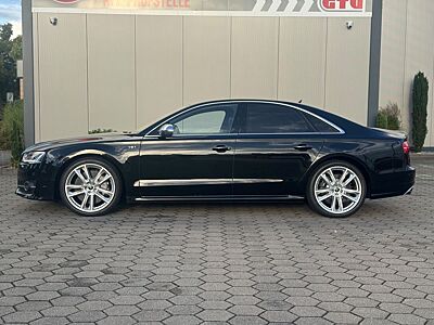 Audi S8 4.0 TFSI plus tiptronic quattro 605 PS