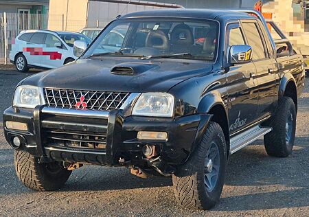 Mitsubishi L200 Warrior/4X4/Leder/Doppelkabine/German