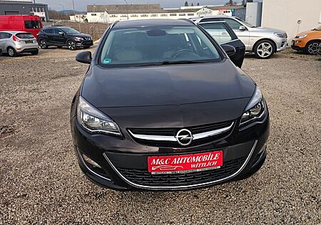 Opel Astra J Sports Tourer Exklusiv